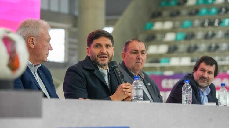 Pullaro presentó el sudamericano de Futsal en El Invencible Santa Fe: “La llama de los Juegos sigue encendida”