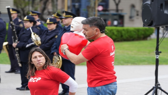 Día Mundial de la RCP: la Provincia capacitó a más de 600 estudiantes de Rosario